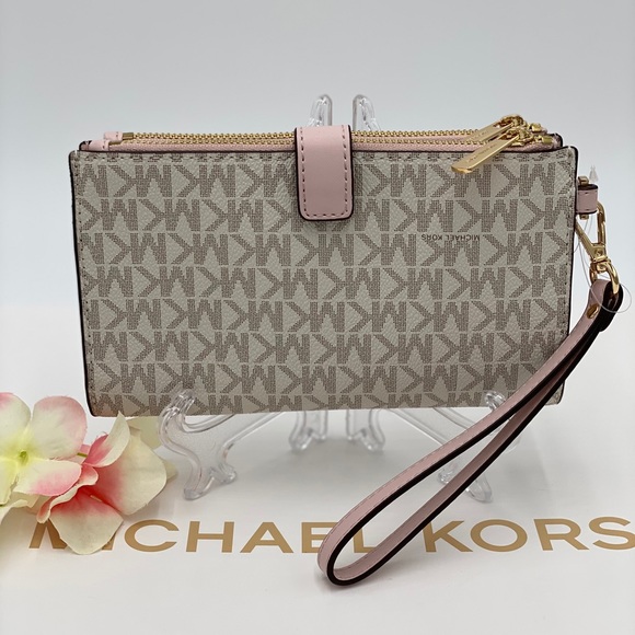 MICHAEL KORS DOUBLE ZIP WRISTLET POWDER BLUSH - Picture 1 of 16